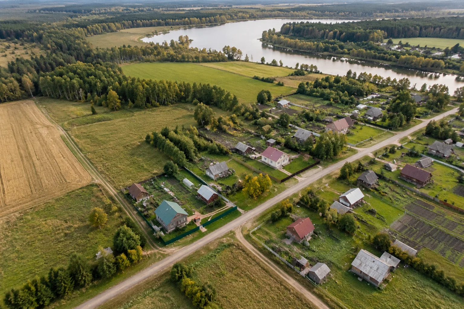 Загородная территория с разными зонами использования